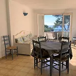 Hoteliere Le Provencal A Giens - Bord De