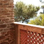 Hoteliere Le Provencal A Giens - Bord De Hotel Hyeres