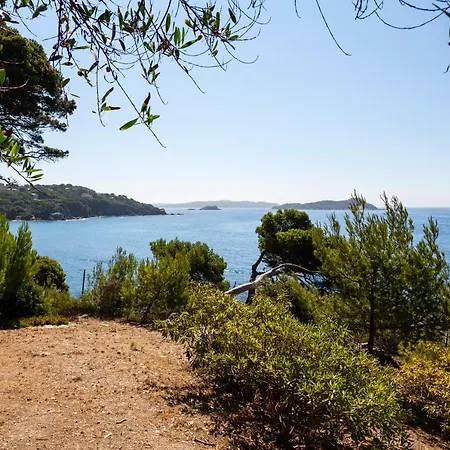 Hoteliere Le Provencal A Giens - Bord De Szálloda