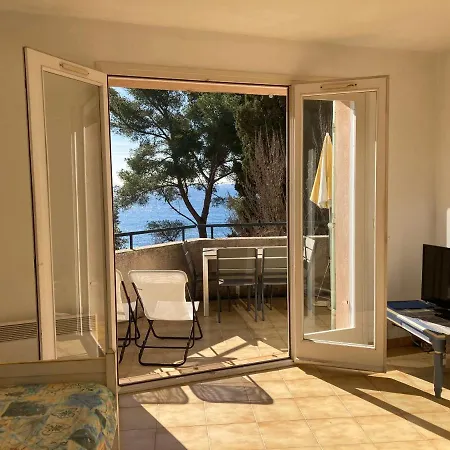 Hoteliere Le Provencal A Giens - Bord De Hotel Hyeres