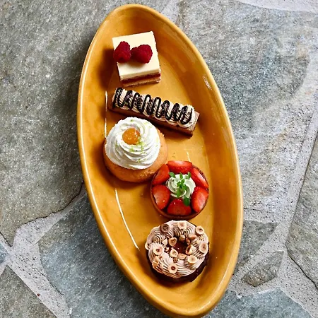 Отель Hoteliere Le Provencal A Giens - Bord De *