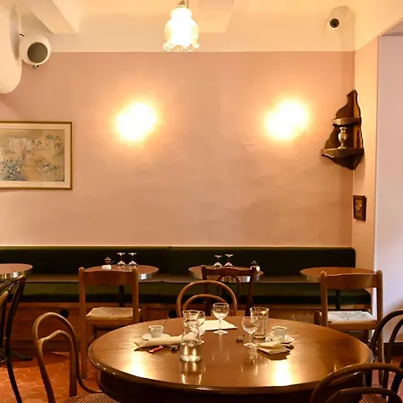 Hoteliere Le Provencal A Giens - Bord De Hotel *