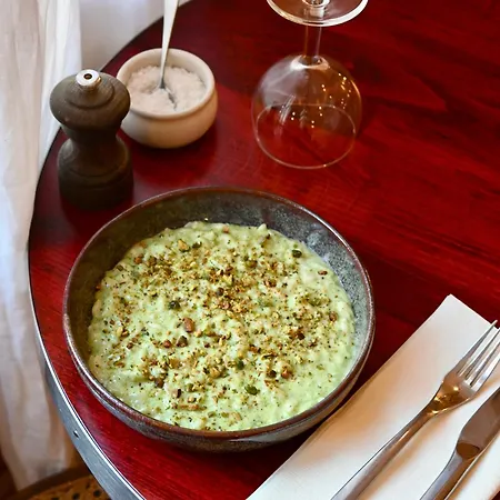 Hoteliere Le Provencal A Giens - Bord De Отель