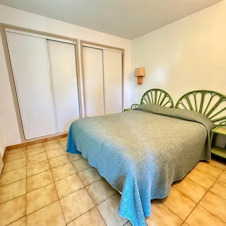 Отель Hoteliere Le Provencal A Giens - Bord De *