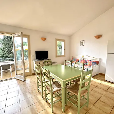 Hoteliere Le Provencal A Giens - Bord De Szálloda