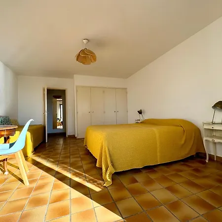 Hoteliere Le Provencal A Giens - Bord De Отель