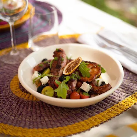 Hoteliere Le Provencal A Giens - Bord De