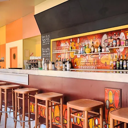 Hoteliere Le Provencal A Giens - Bord De Єр