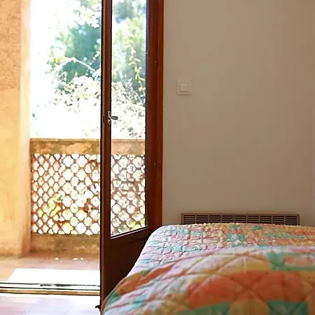 Hoteliere Le Provencal A Giens - Bord De