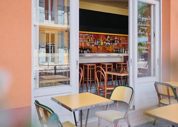 Hoteliere Le Provencal A Giens - Bord De *