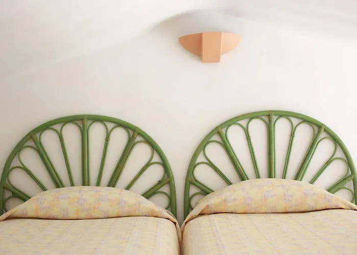 Hoteliere Le Provencal A Giens - Bord De * Hyères