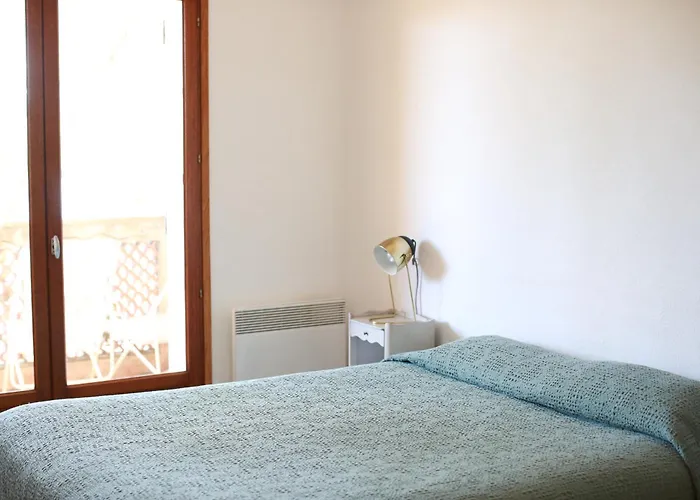 Hoteliere Le Provencal A Giens - Bord De