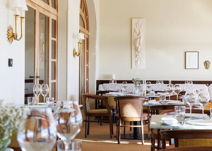 Hoteliere Le Provencal A Giens - Bord De * Hyères